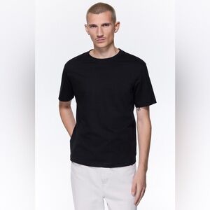 Black Men’s H&M Short Sleeve Crew Neck Tee - Regular Fit